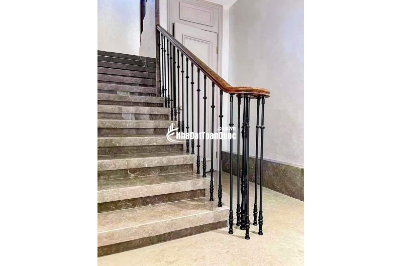 Cho thuê Nhà KD, VP, Nhà Hàng, Mai Hắc Đế, thang máy; vỉa hè 113m2* 5T- 45 Tr